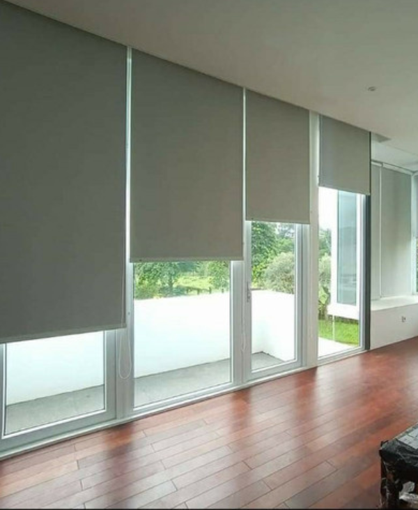 rOLLER BLIND BLACKOUT : WATER-PROOF