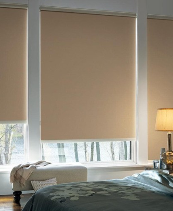 rOLLER bLIND SUNSCREEN