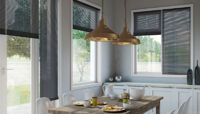 roller blind horizontal