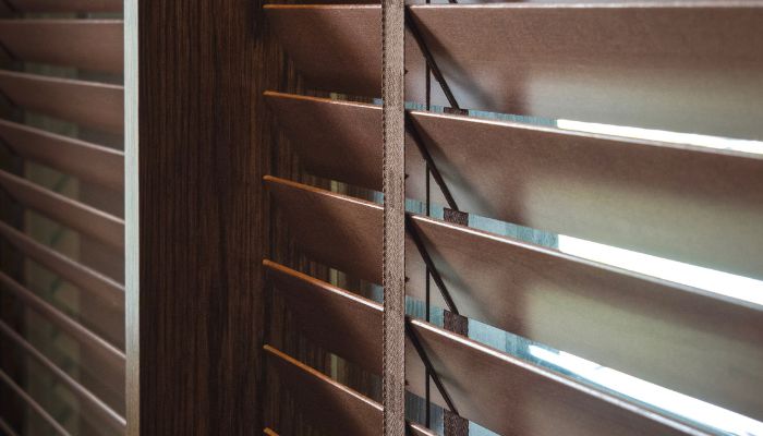 pusat wooden blind
