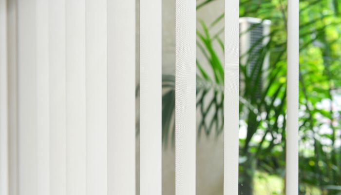 vertical blind jendela